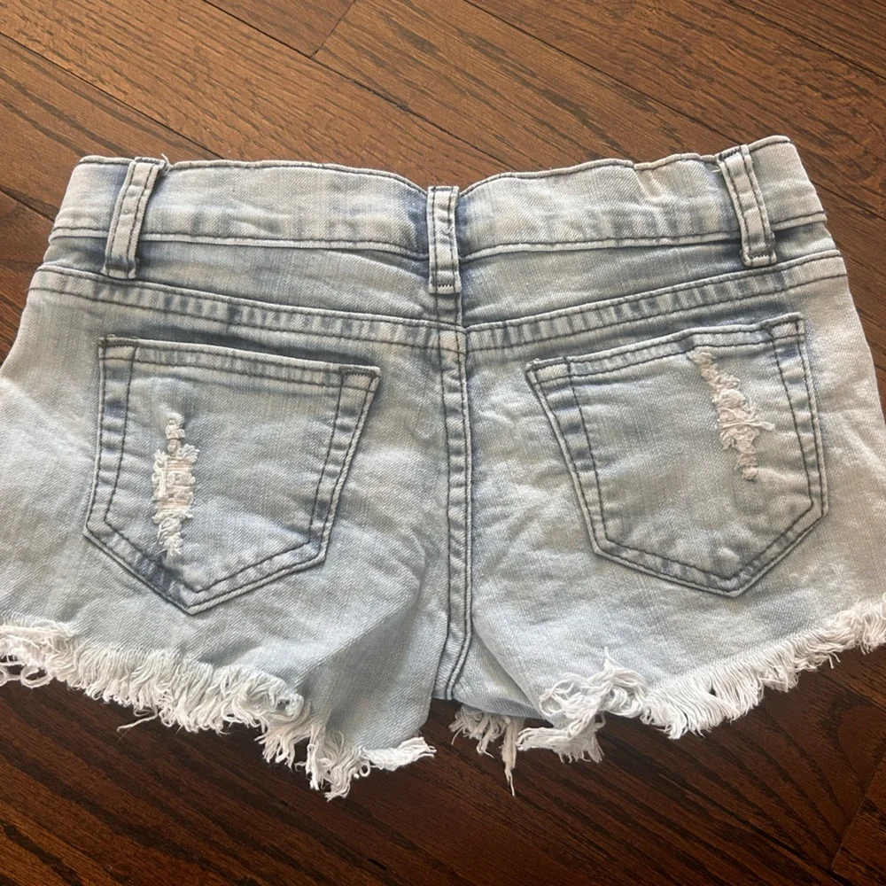 So Nikki Distressed Light Blue Denim cut offs (size L) - Picture 2 of 3
